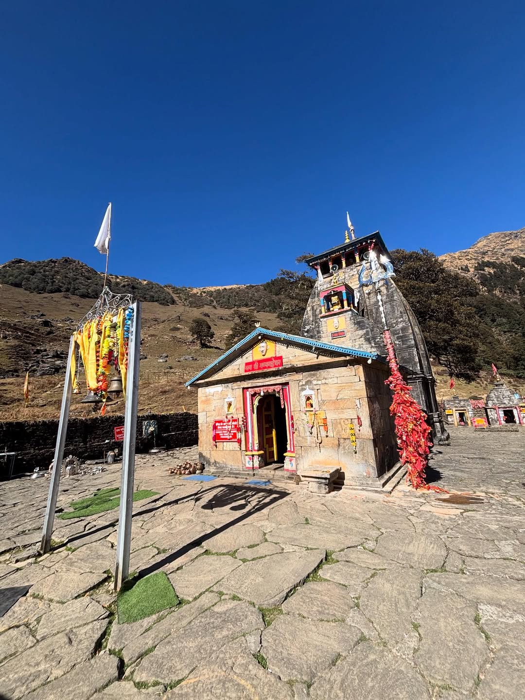 Budha Madhyamaheshwar and Madhmaheshwar temple view